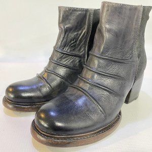 Bed Stu Cobbler Series Arcane Ankle Bootie 7 Black Leather Suede Zip